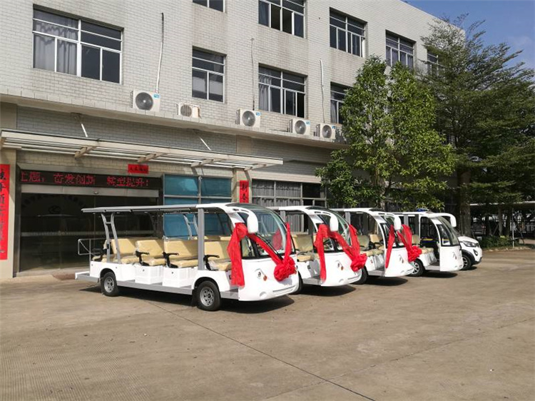 電動(dòng)觀光車(chē)為人們旅游出行帶來(lái)便利